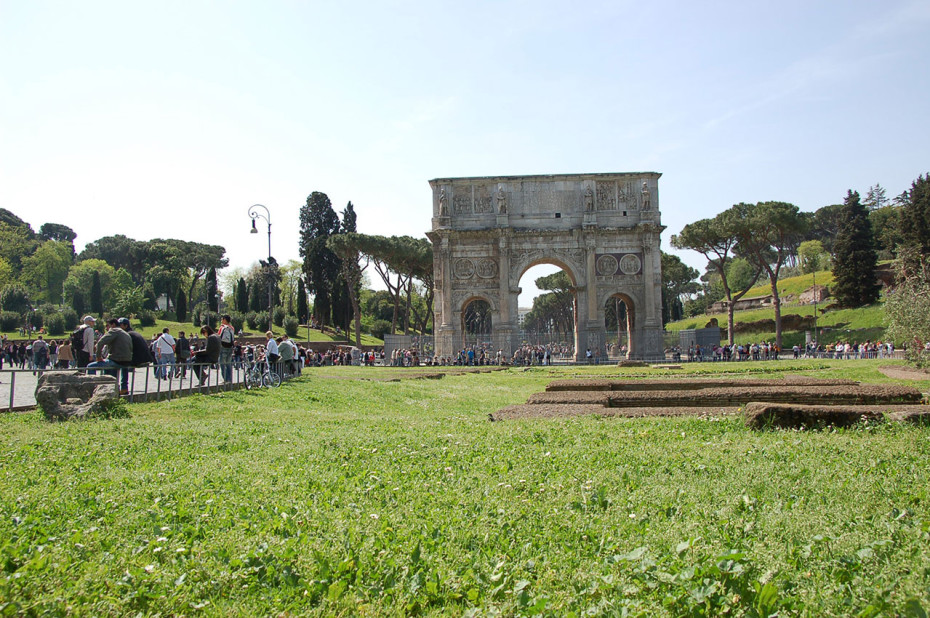 L'Arc de Constantin retrace la victoire sur Maxence