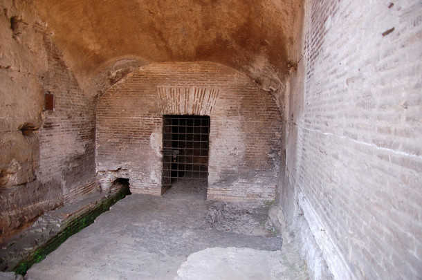 Niche menant aux souterrains du Colisée