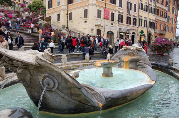 Fontaine Barcaccia, place d'Espagne