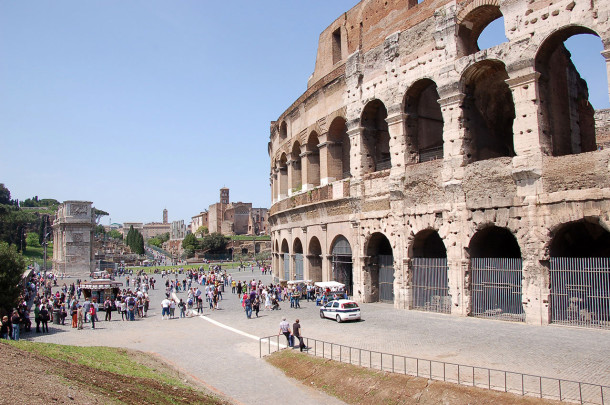 Parvis du Colisée de Rome