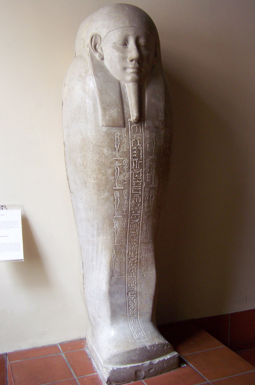 Sarcophage en pierre du prêtre Sema-Tauy