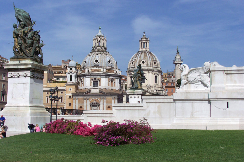 Santa Maria di Loreto sur la Piazza Venezia