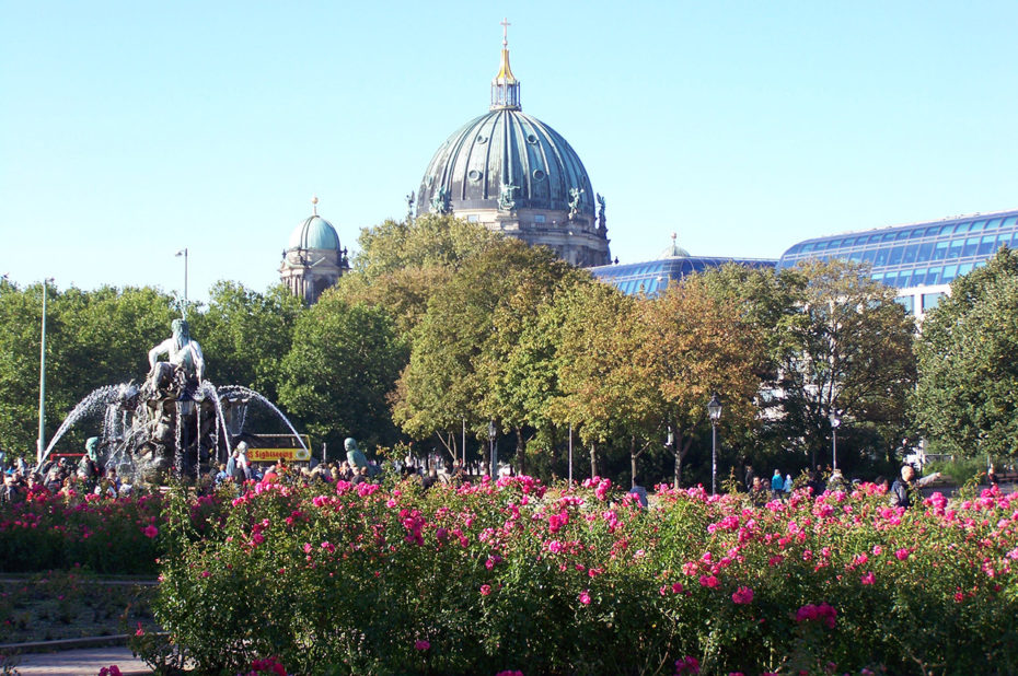 Le Berliner Dom, au centre d'une capitale fleurie