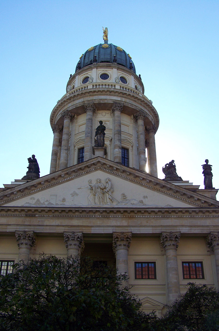 Cathédrale française sur la place du Gendarmenmarkt