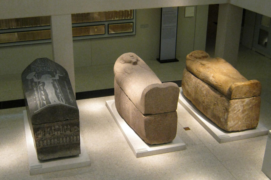 Divers sarcophages