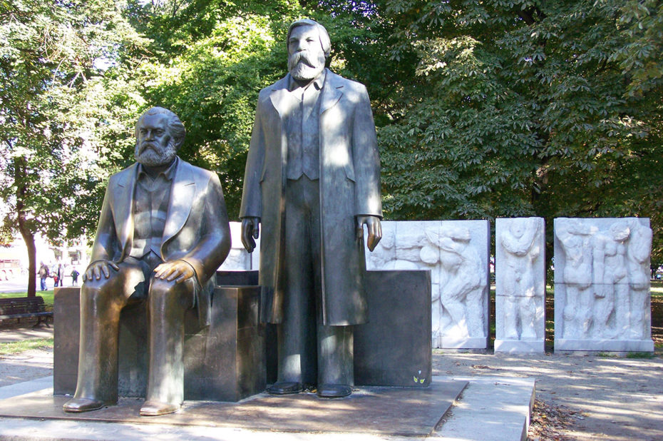 Statues de Karl Marx et Friedrich Engels