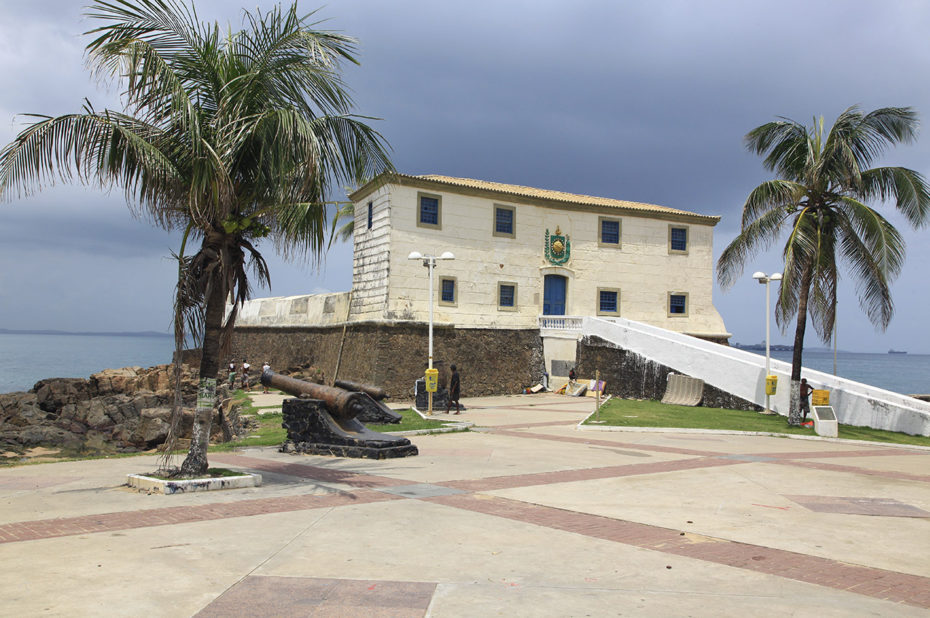 Sur la promenade, à Salvador de Bahia