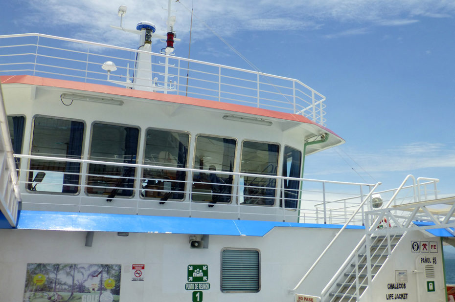 Le ferry qui relie Puntarenas à la presqu'île de Nicoya