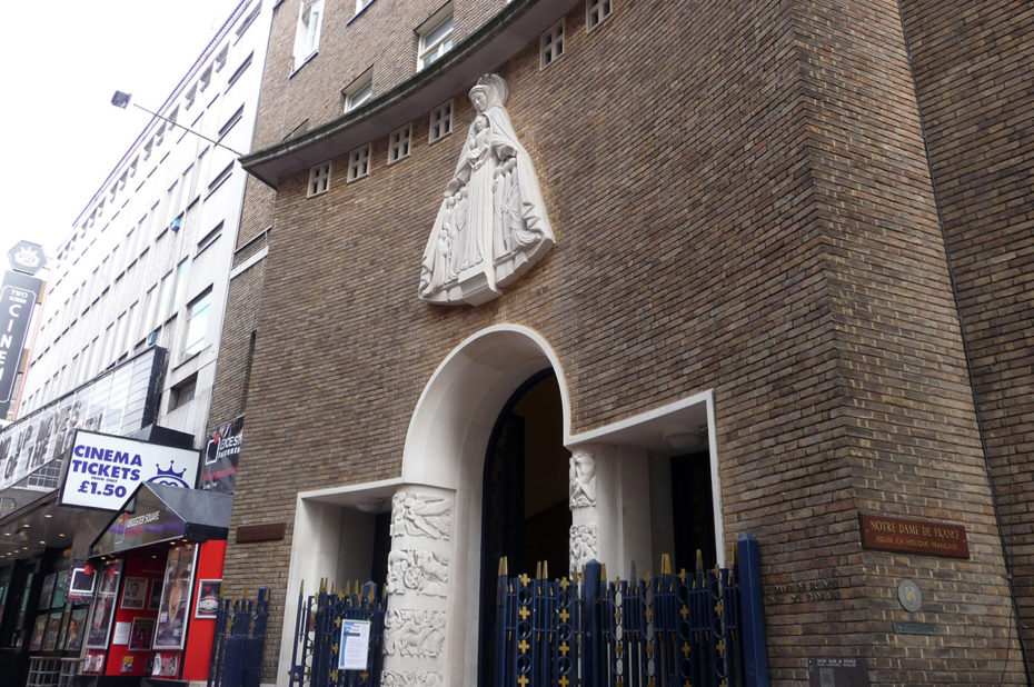 L'église Notre-Dame de France entre Leicester square et Soho