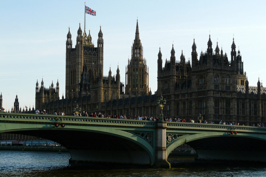 Le palais de Westminster et la tour Victoria