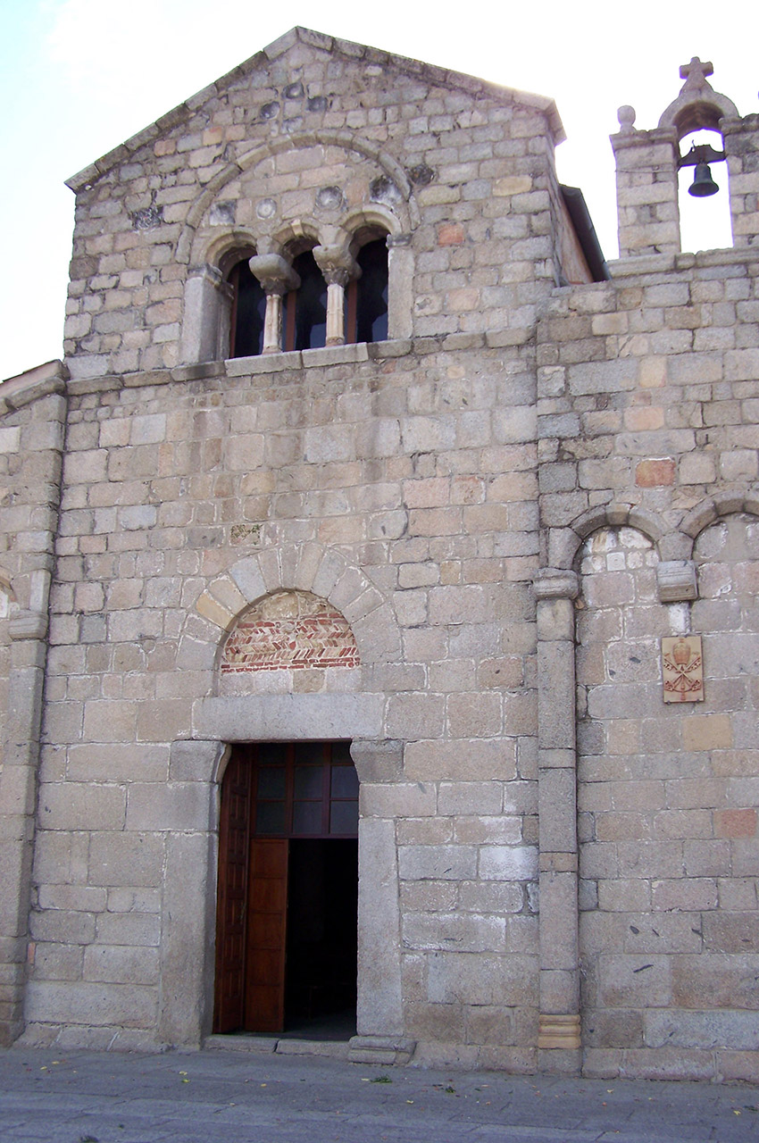 Façade de la Basilique San Simplicio