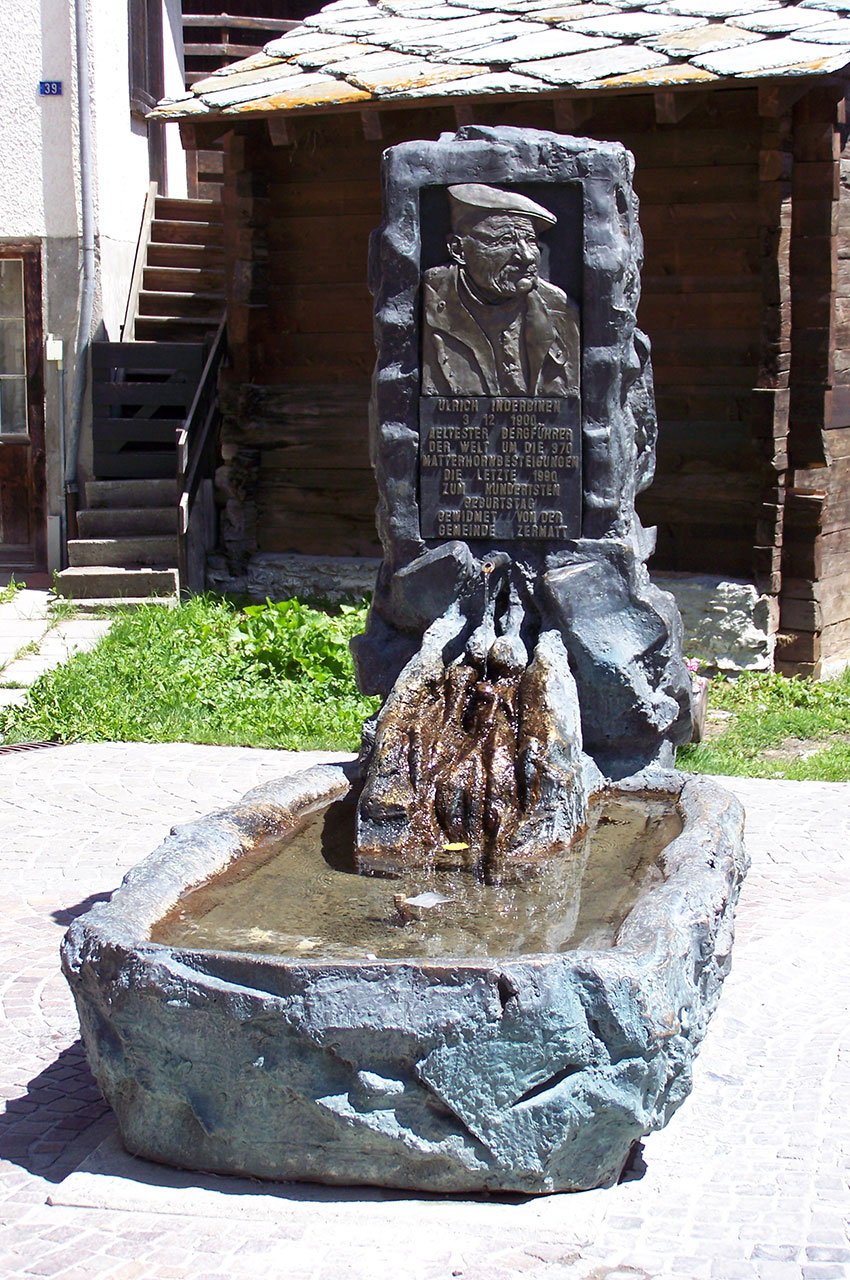Fontaine dédiée à Ulrich Underbinen