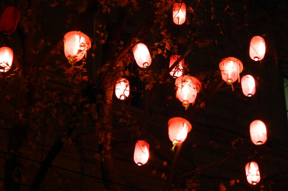 Lanternes chinoises rouges