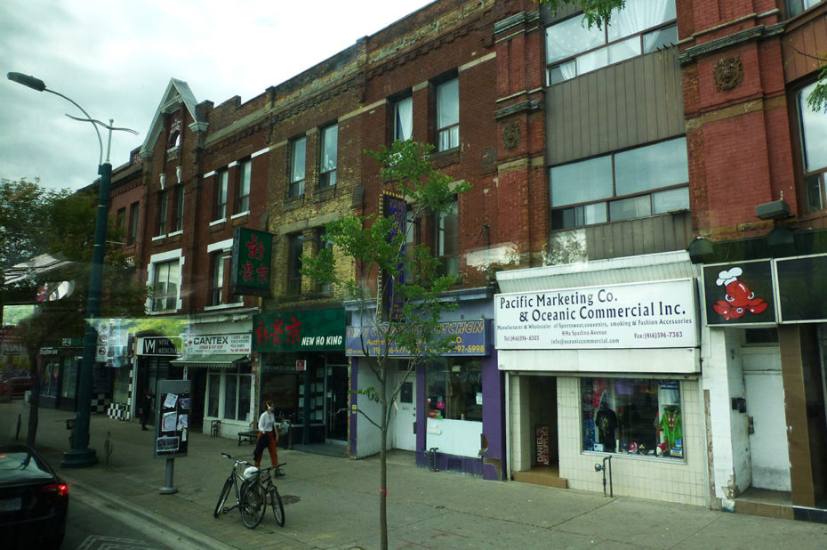 Une rue du quartier chinois de Toronto