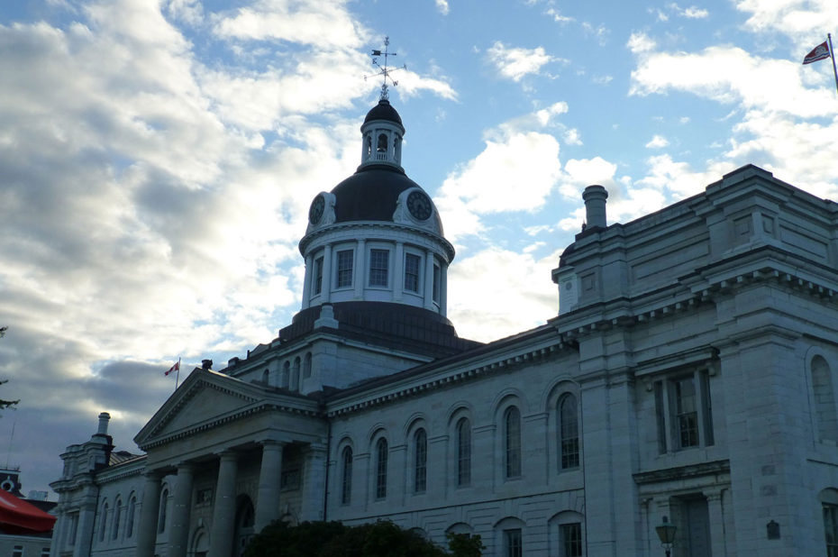 L'Hôtel de Ville de Kingston est un bel exemple d'architecture néoclassique