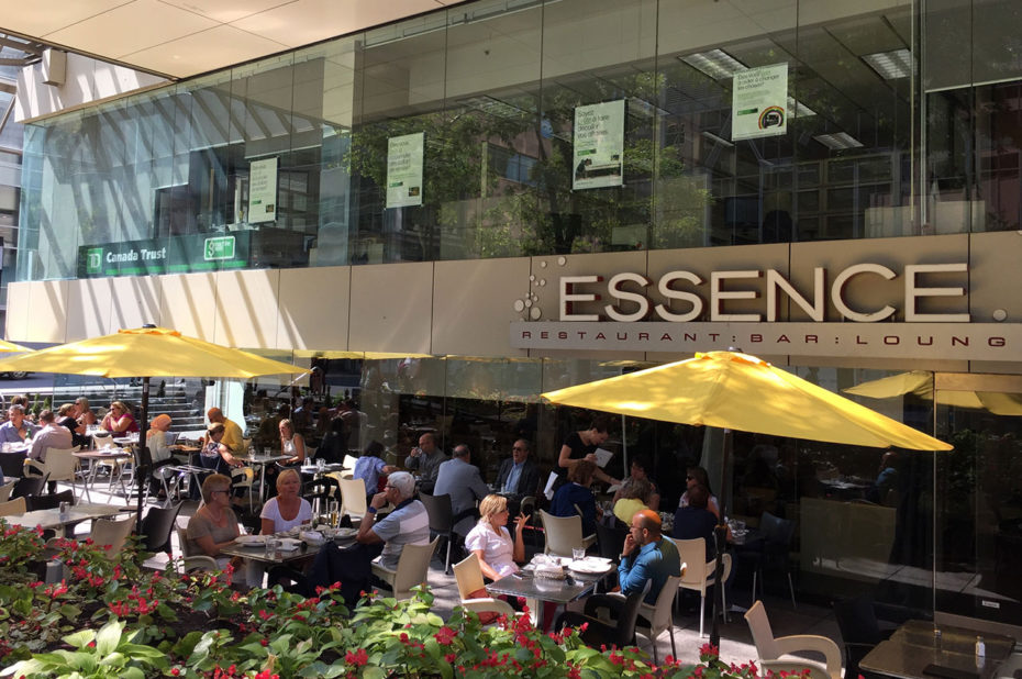 Le restaurant Essence et sa belle terrasse ombragée