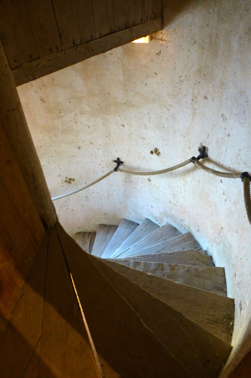 Escalier en colimaçon dans le château