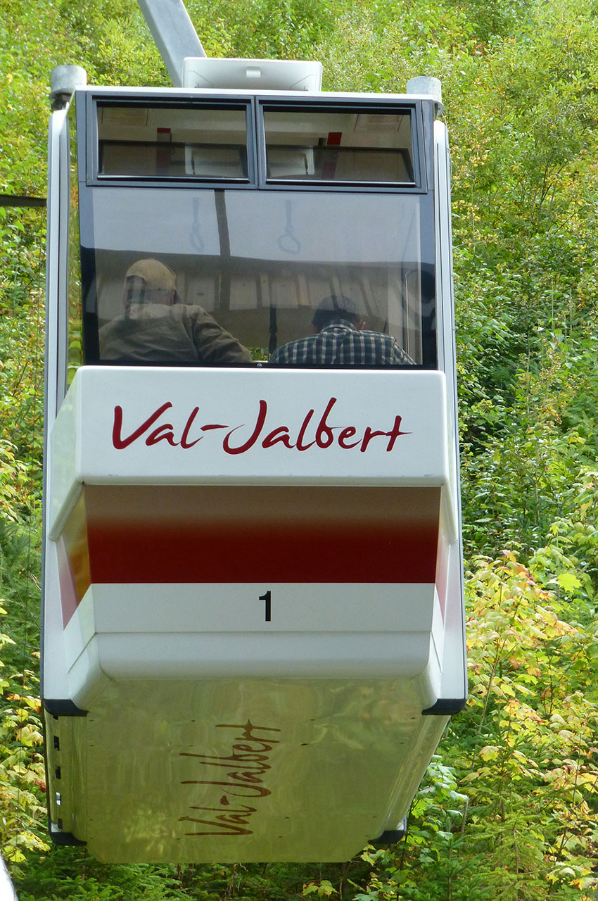 Montée en téléphérique à Val-Jalbert
