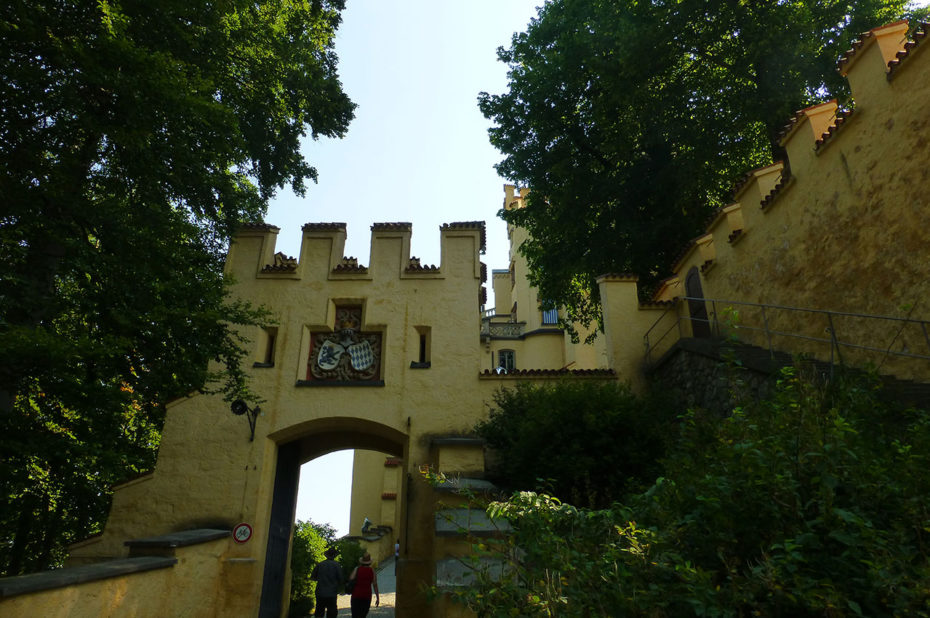 Le chemin piéton pour accéder au château