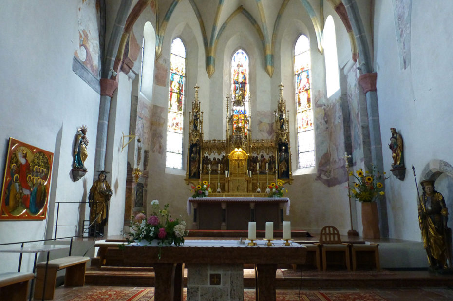 Le chœur de l'église Saint-Hippolyte