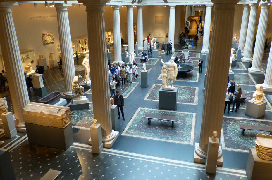 Vue sur la collection de l'art grec et romain du MET Museum