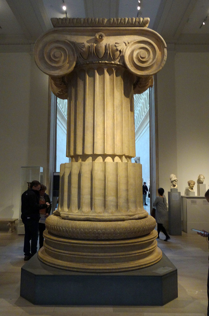 Colonne en marbre du temple d'Artémis à Sardes