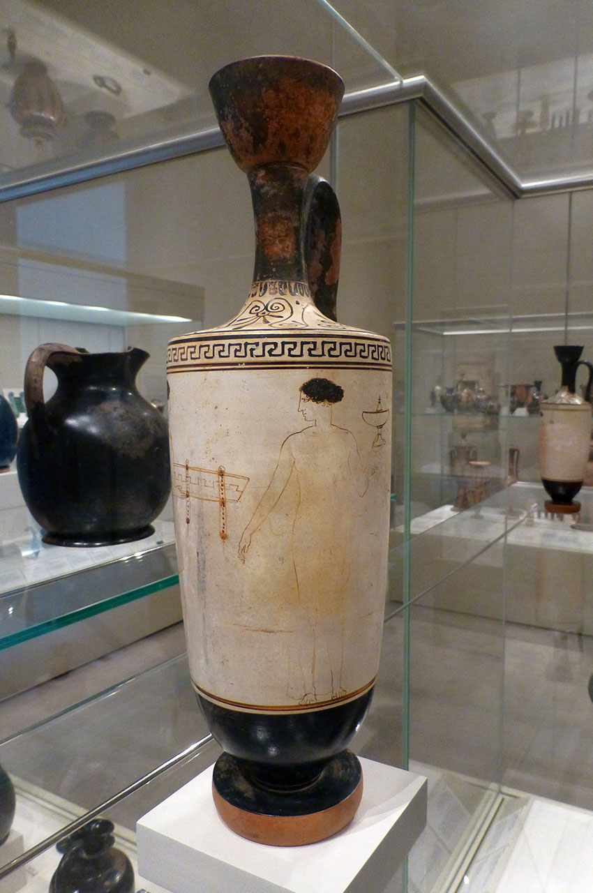 Lekythos en terre cuite (fiole à huile)