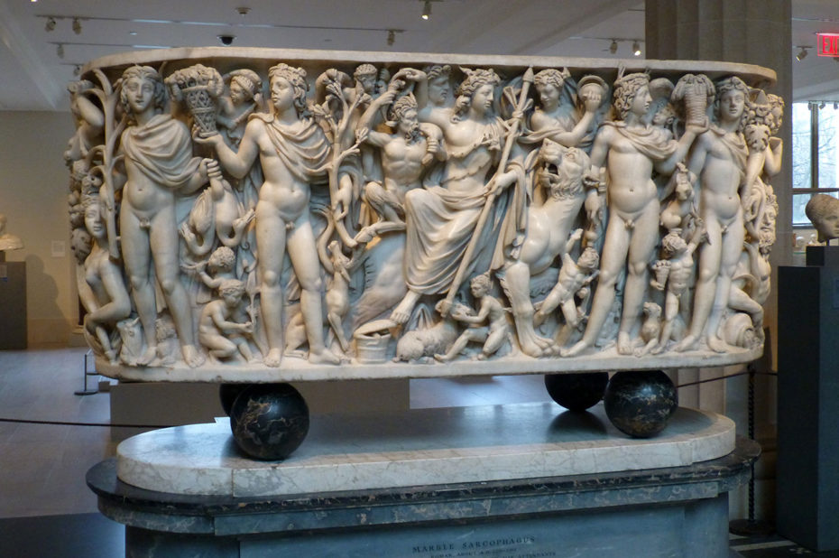 Sarcophage en marbre avec le Triomphe de Dionysos et les Saisons