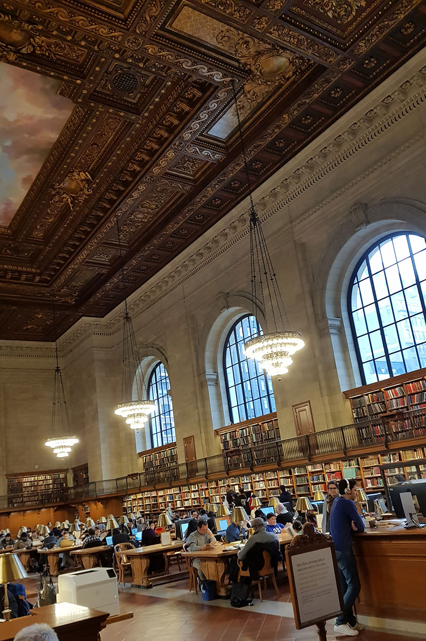 Fréquentation importante de la première bibliothèque de New-York