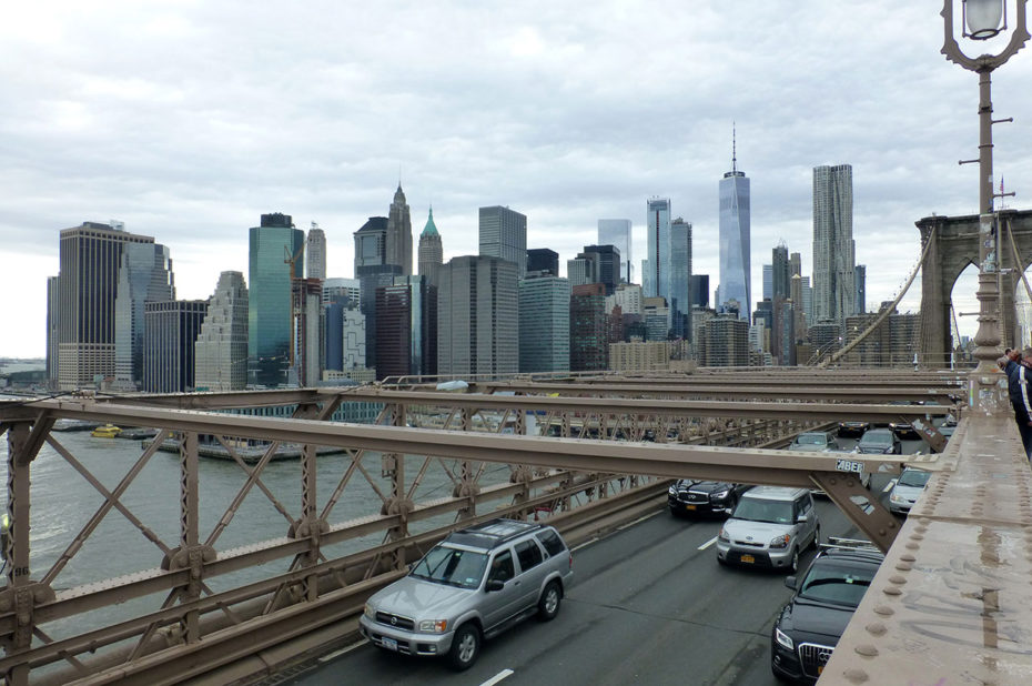 Les buildings de Manhattan pointent vers le ciel