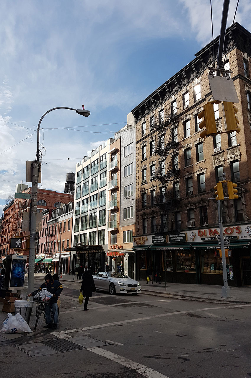 Di Palo's, épicerie fine à l'angle de Grand St et de Mott St