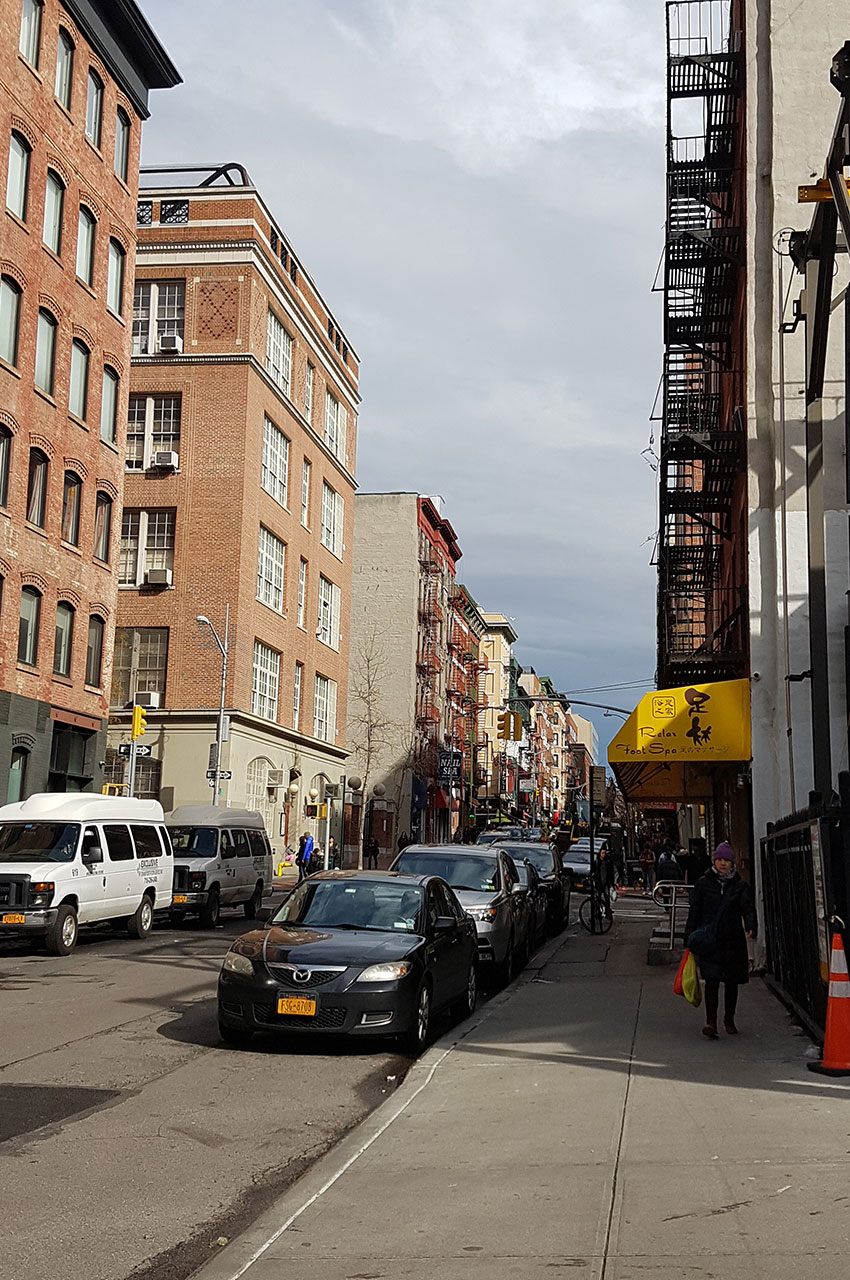 Hester Street, une rue calme au cœur de Chinatown