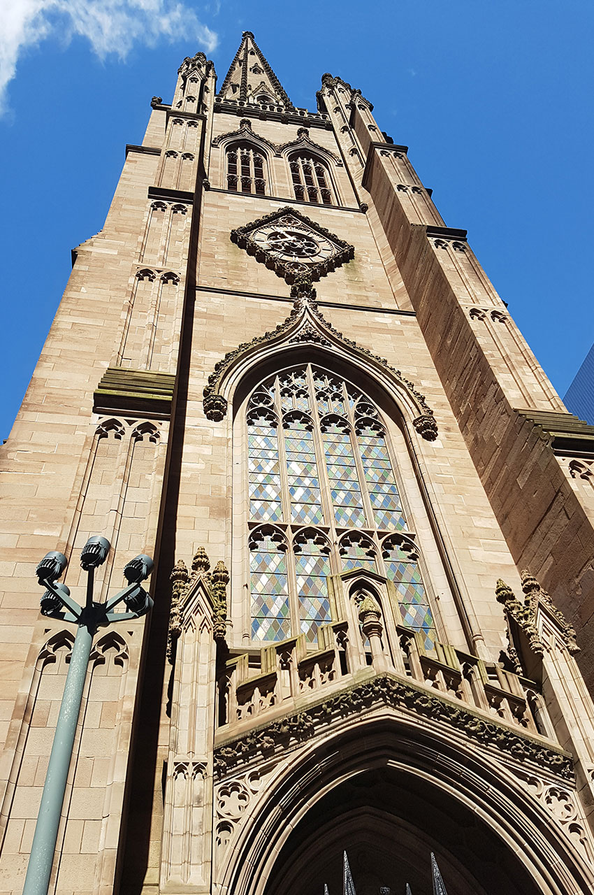 Trinity Church a une hauteur de 87 m