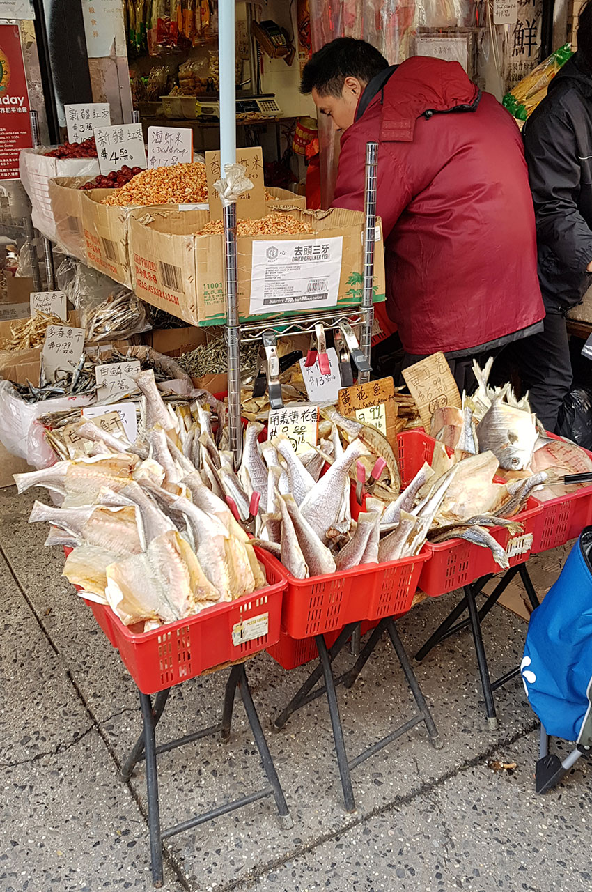 Vendeur de poissons à Chinatown