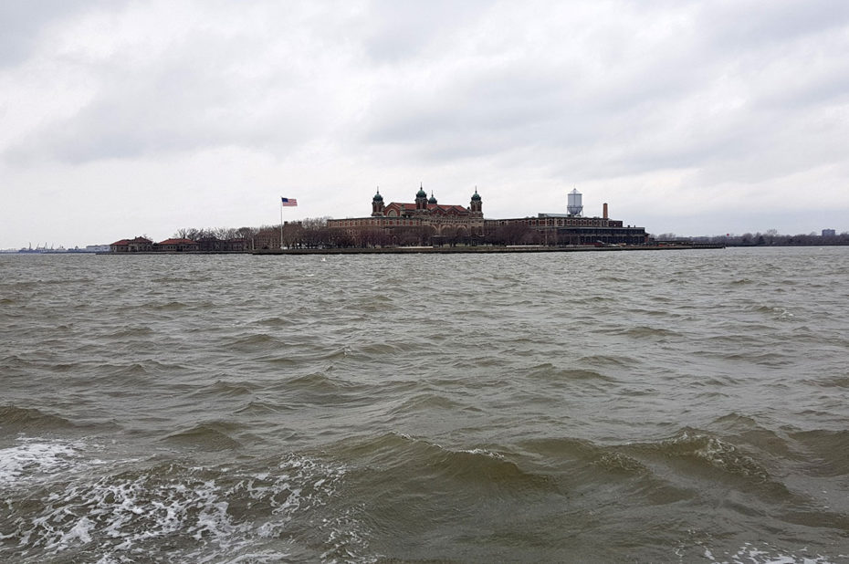 Ellis Island, lieu de toutes les promesses du rêve américain