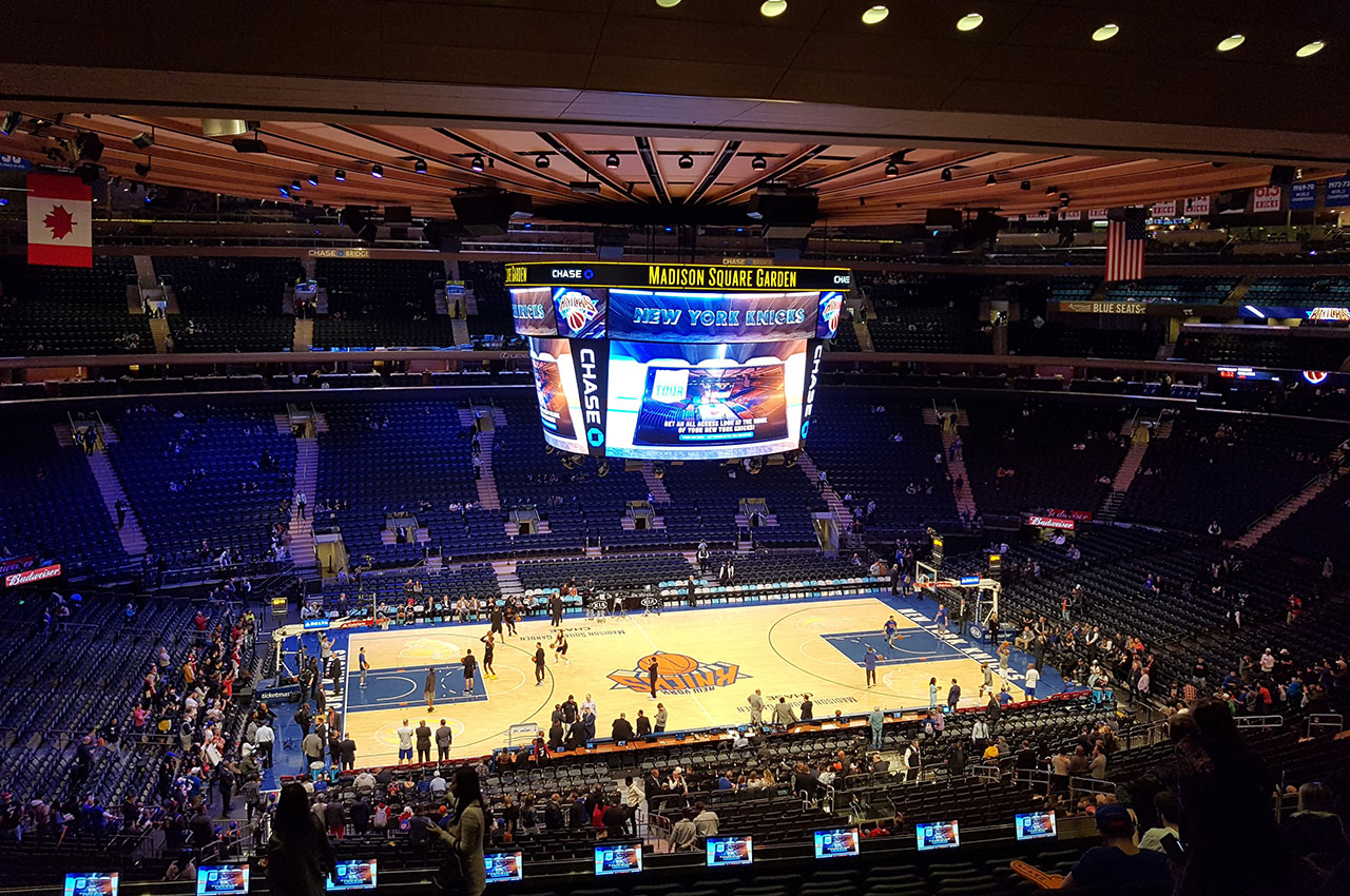 Photos d'un match NBA au Madison Square Garden