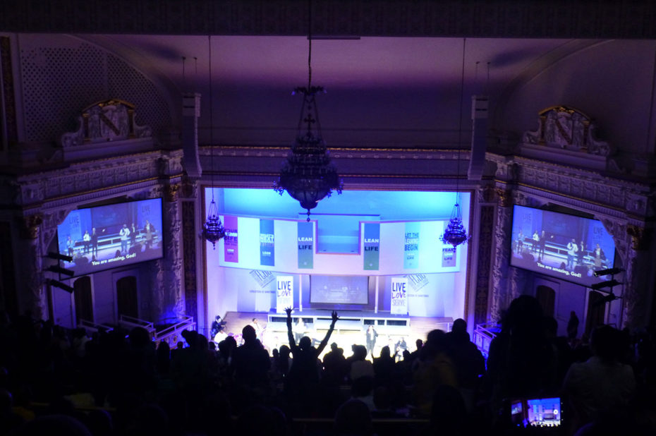 Une messe Gospel à Harlem, un spectacle haut en couleurs