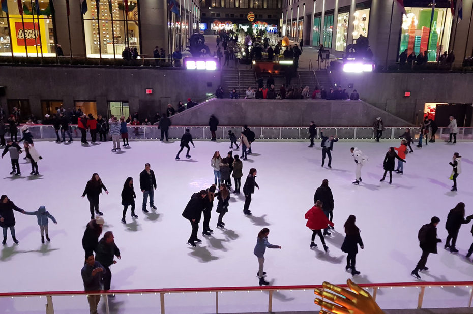 La patinoire peut accueillir jusqu'à 150 visiteurs