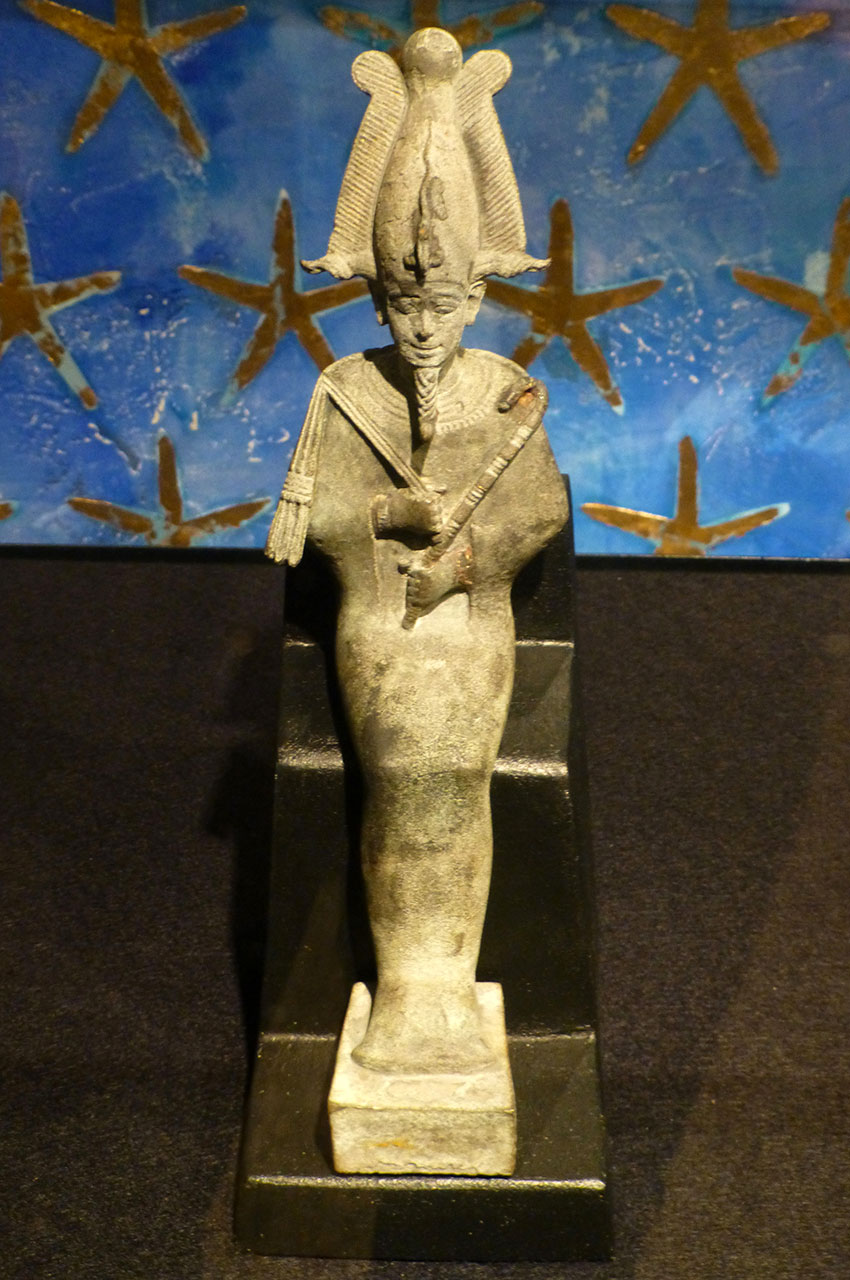 Statue d'un prêtre égyptien