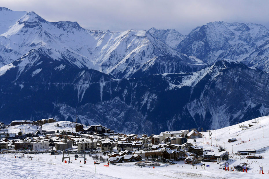 La station de l'Alpe d'Huez vue du haut des pistes
