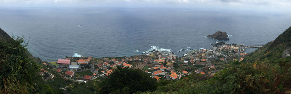 La ville de Porto Moniz vue depuis les hauteurs