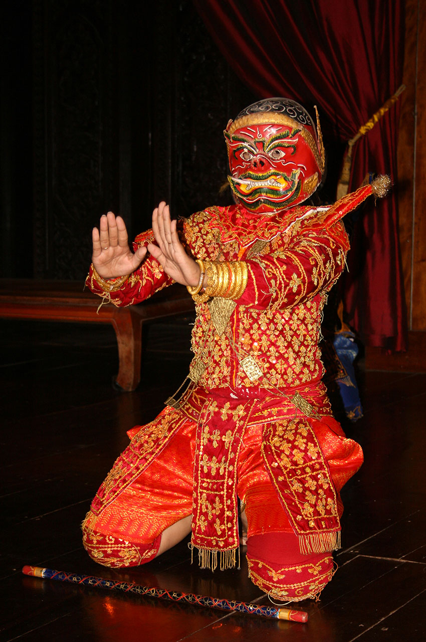 Danse traditionnelle masquée