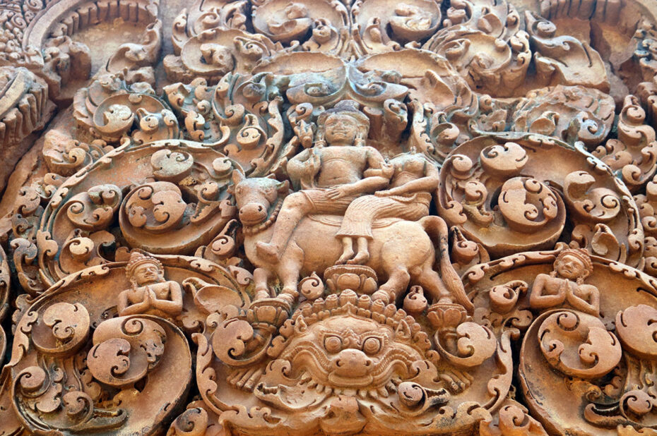 Fronton sud de l’allée centrale, Shiva et Uma sur le taureau Nandin