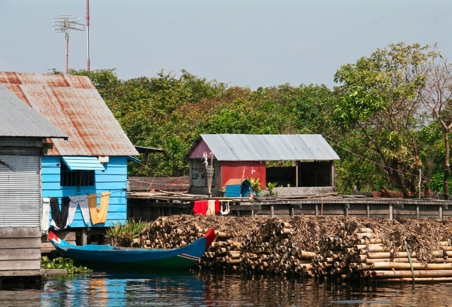 Maisons au bord du lac Tonlé Sap