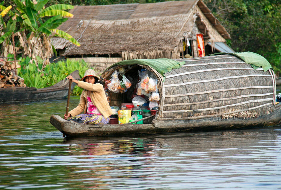 Marchande en barque sur le lac Tonlé Sap