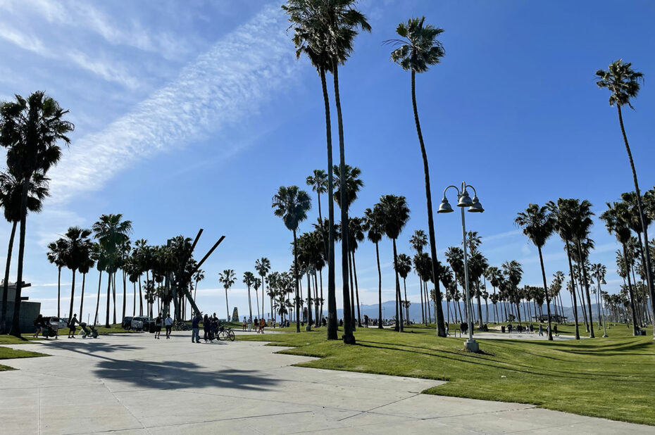 Vers le Public Art Declaration, monument sur Venice Beach