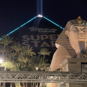 Le Luxor offre une réplique du Sphinx et de l'une des pyramides de Gizeh
