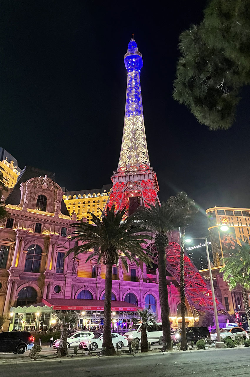 Le Strip, devant le casino Paris Las Vegas
