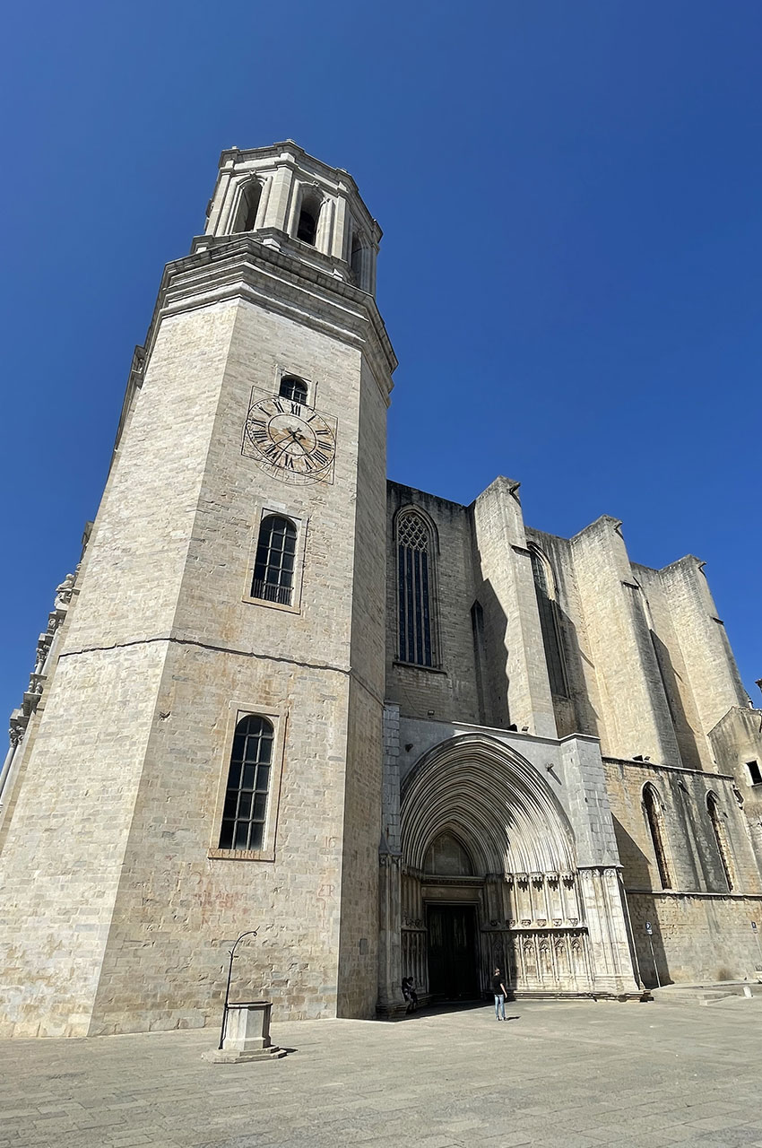 Le clocher octogonal de 67 m de hauteur de la cathédrale de Gérone