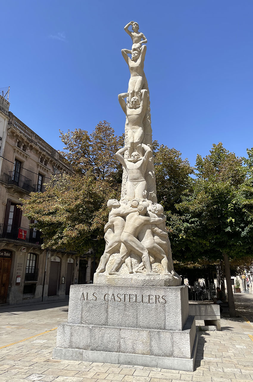 Monument Als Castellers sur la Plaça de Jaume
